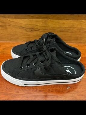 Nike Women's Court Legacy Mule Black Size 8